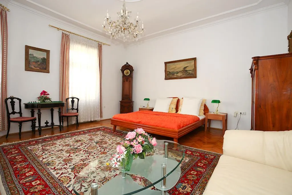 Mozart Apartments - Roegergasse Vienna