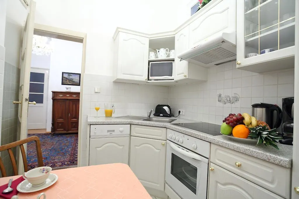 Mozart Apartments - Roegergasse Vienna