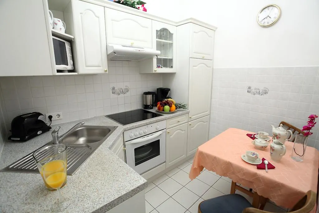 Mozart Apartments - Roegergasse Vienna 0*,