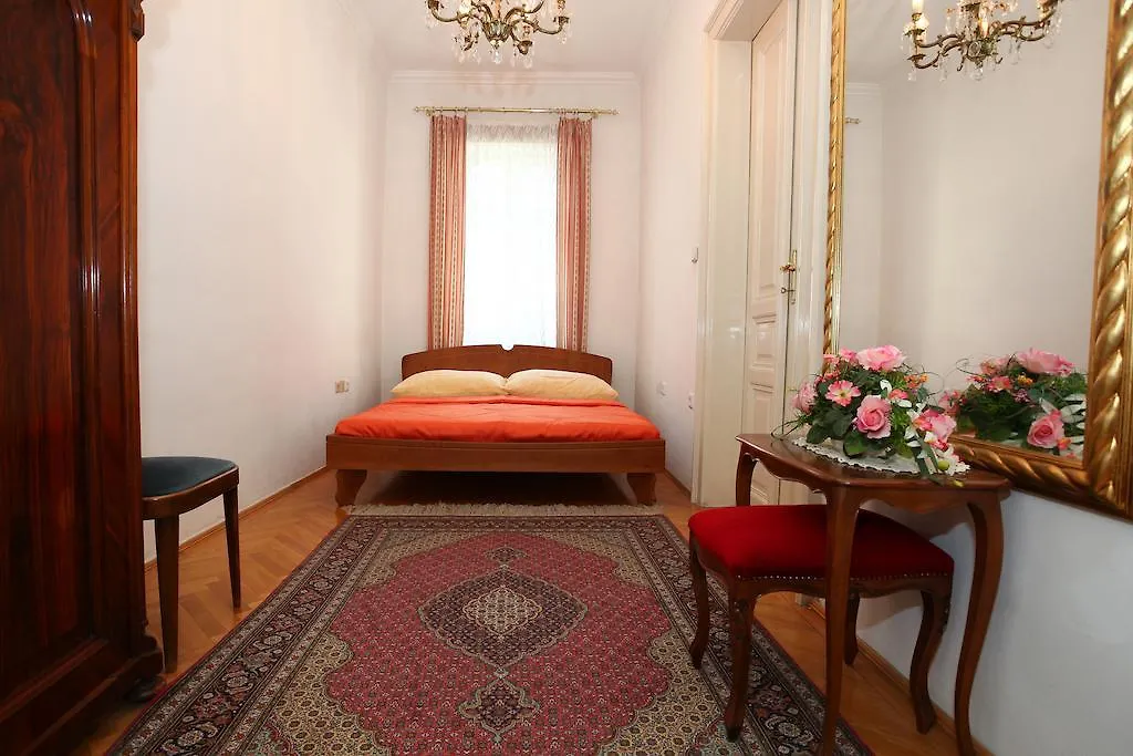 Mozart Apartments - Roegergasse Vienna 0*,
