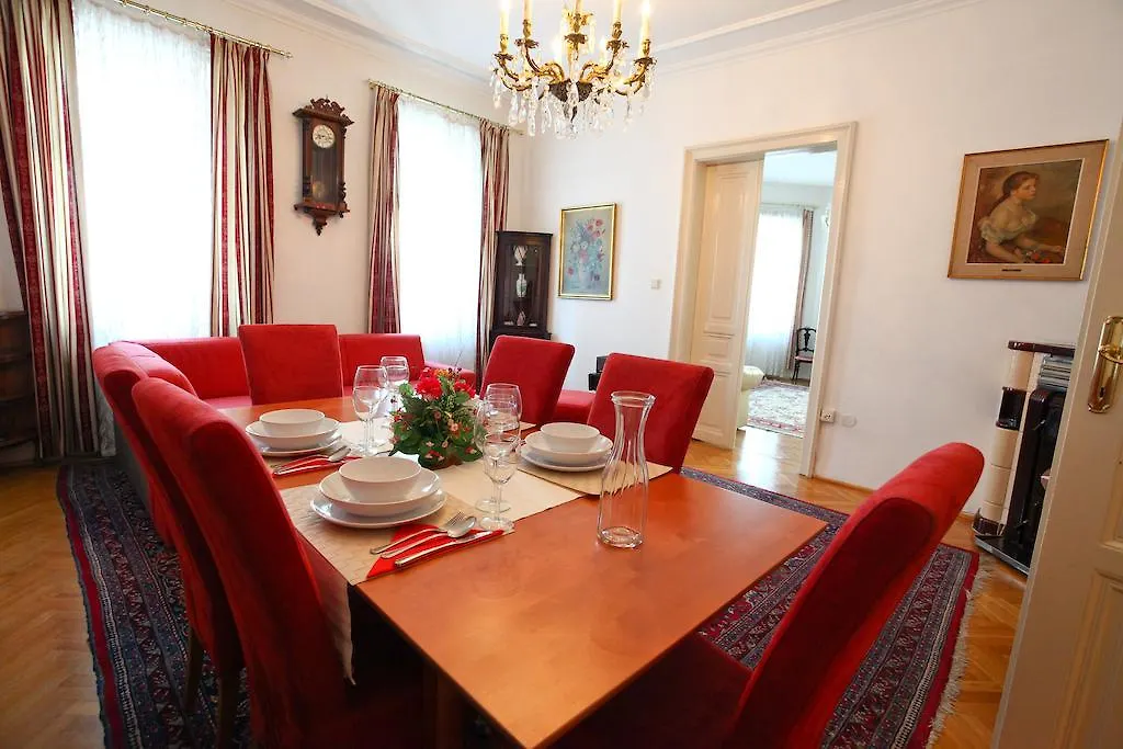 Mozart Apartments - Roegergasse Vienna Austria
