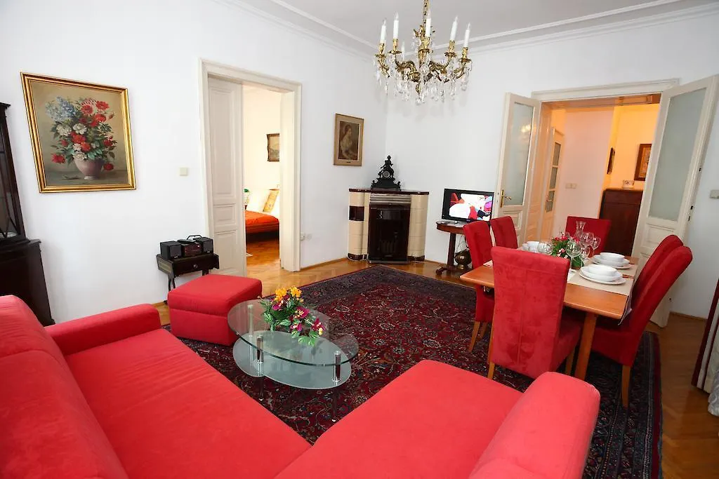Mozart Apartments - Roegergasse Vienna Austria